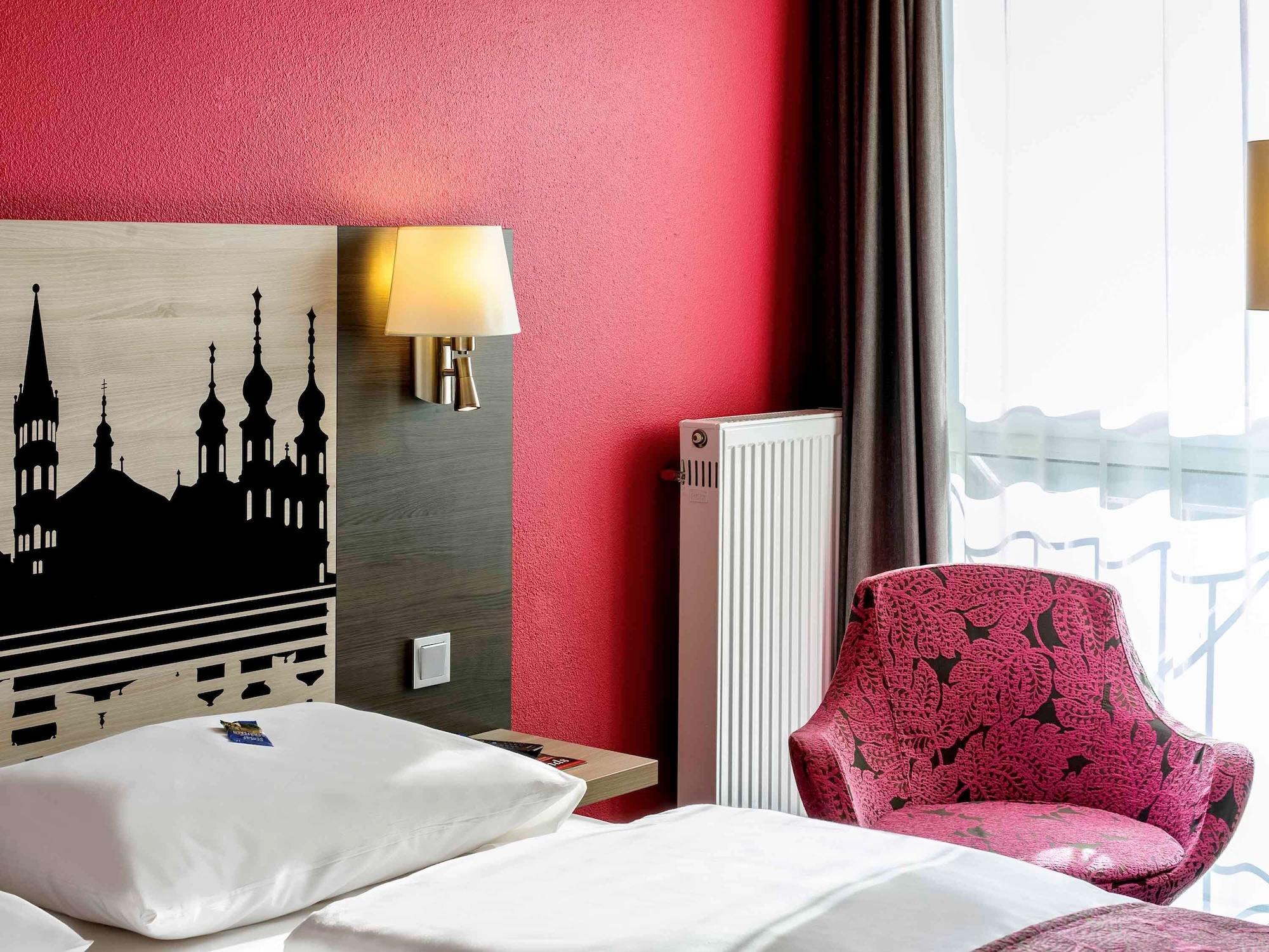 Mercure Hotel Wuerzburg Am Mainufer Bagian luar foto