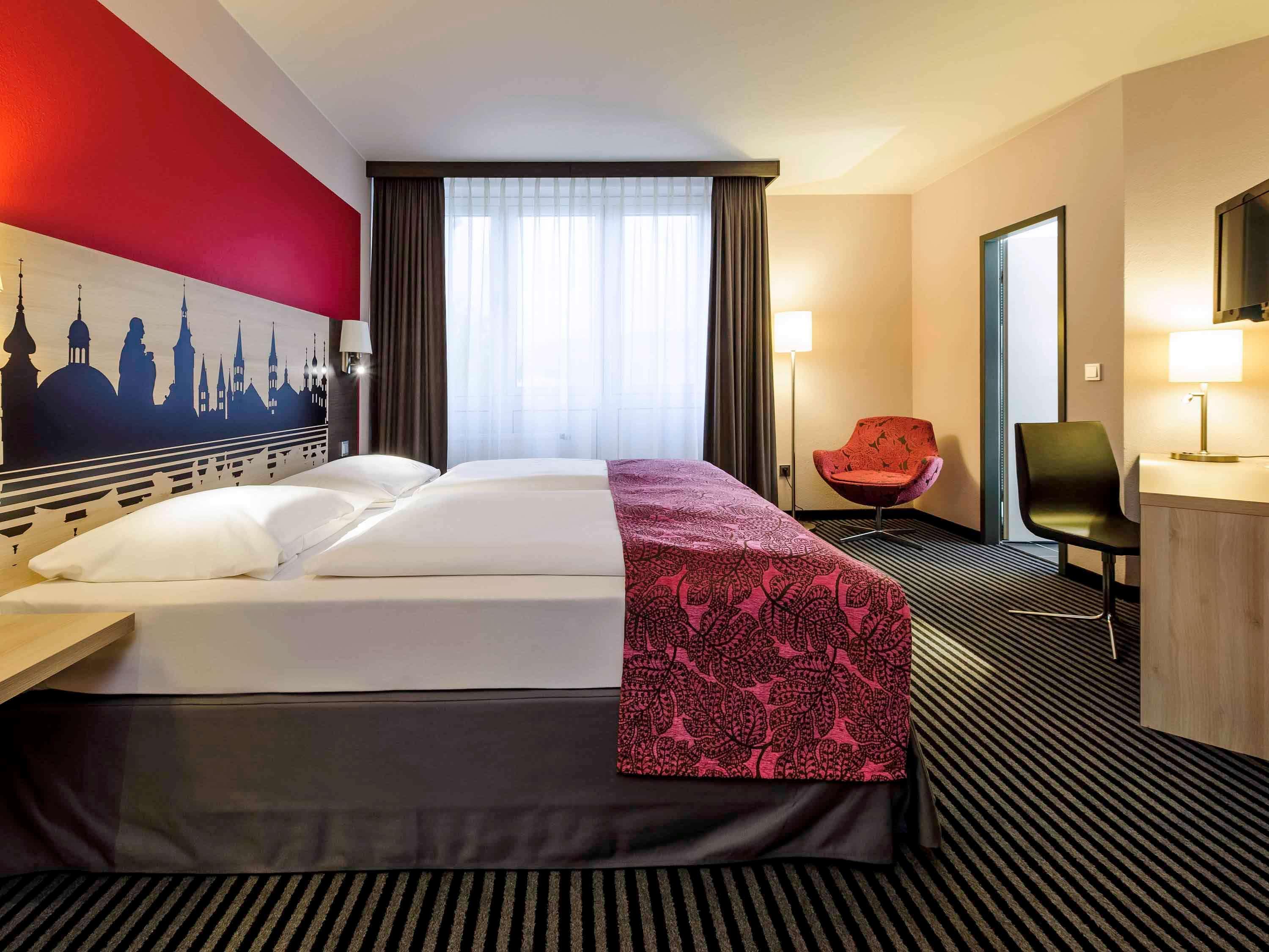 Mercure Hotel Wuerzburg Am Mainufer Bagian luar foto