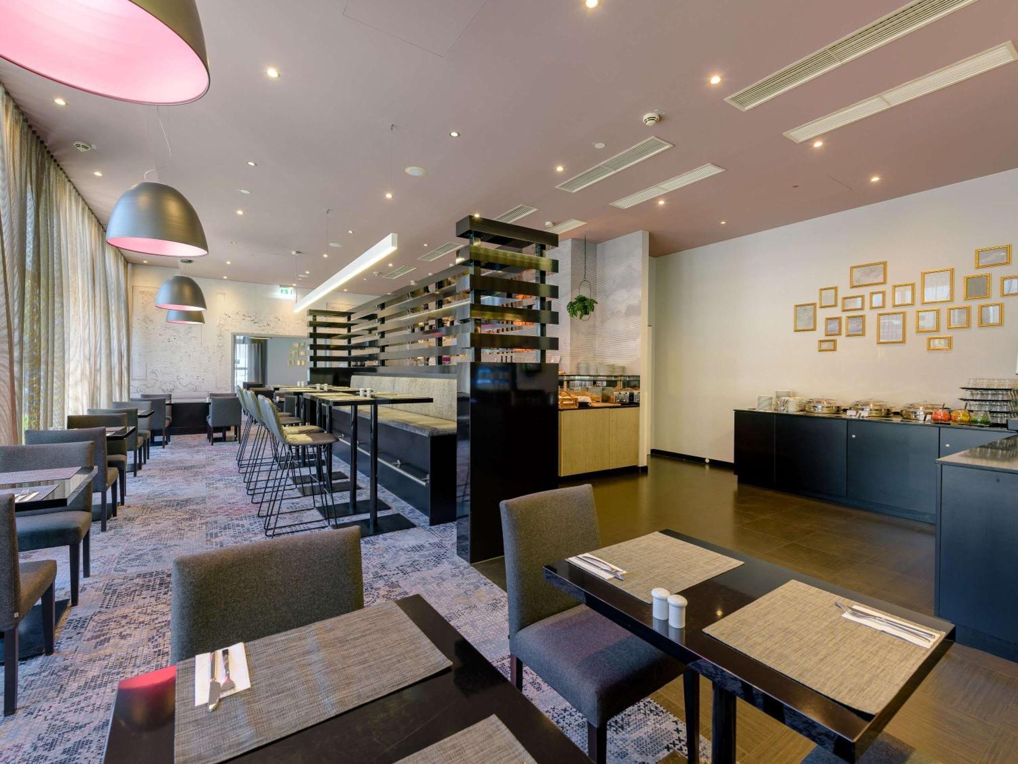 Mercure Hotel Wuerzburg Am Mainufer Bagian luar foto