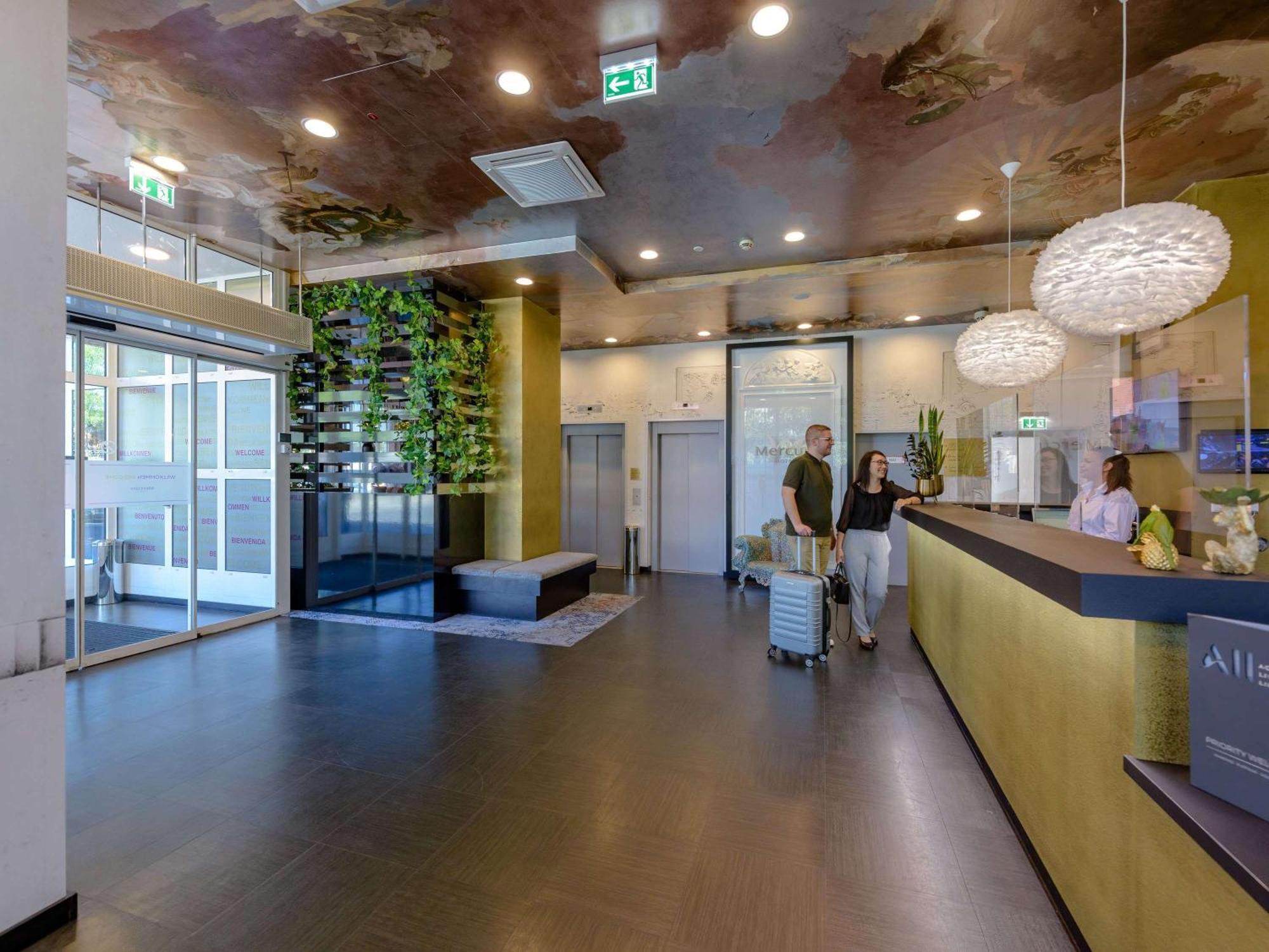 Mercure Hotel Wuerzburg Am Mainufer Bagian luar foto