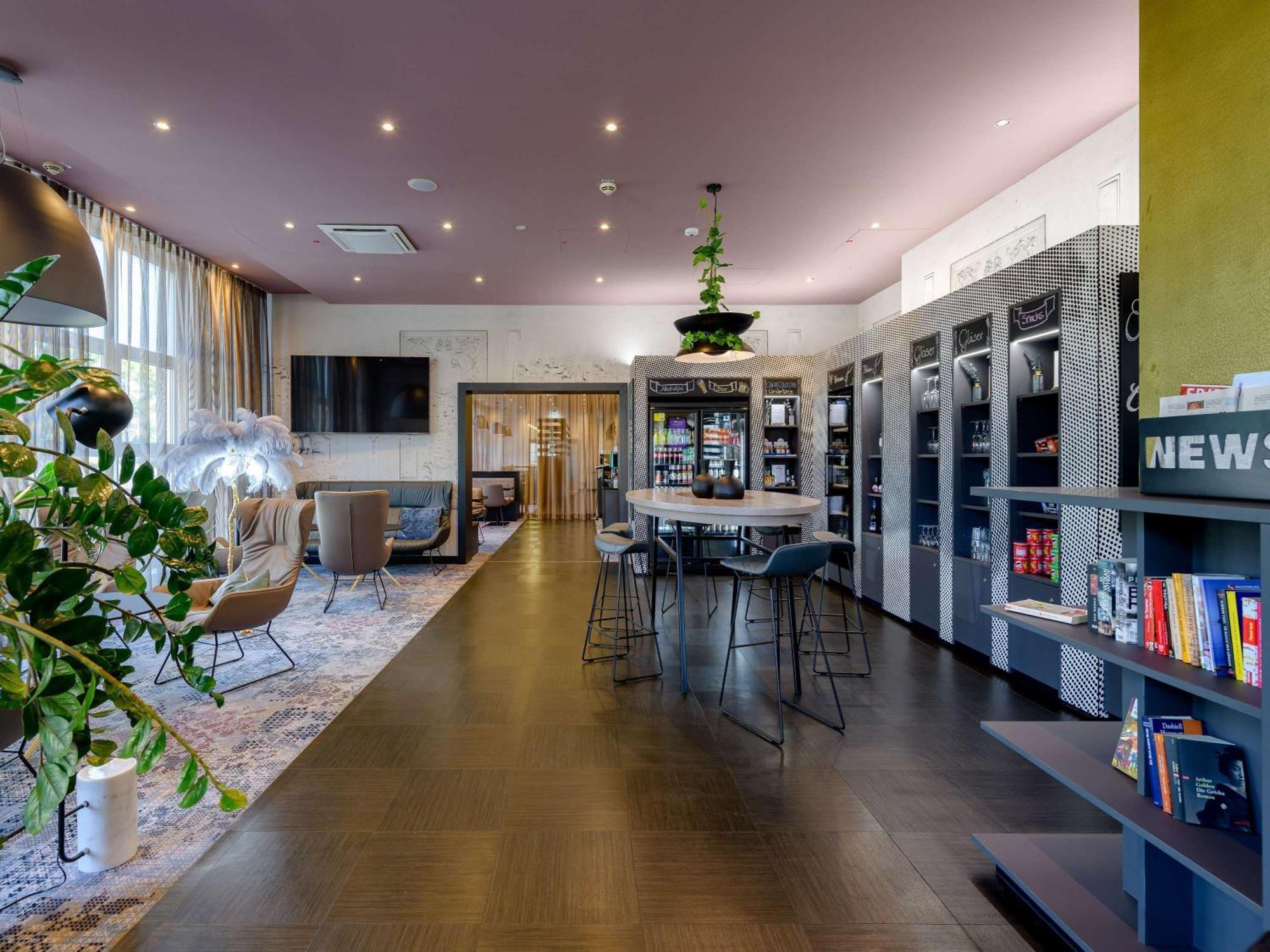 Mercure Hotel Wuerzburg Am Mainufer Bagian luar foto
