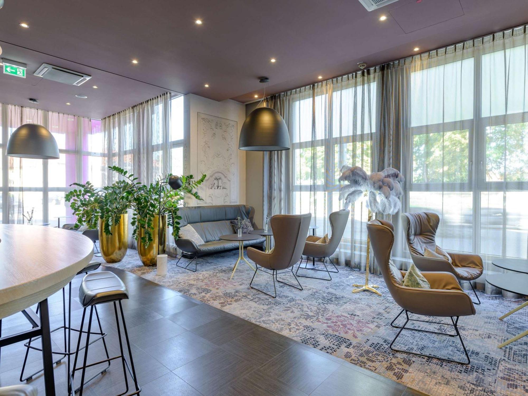 Mercure Hotel Wuerzburg Am Mainufer Bagian luar foto