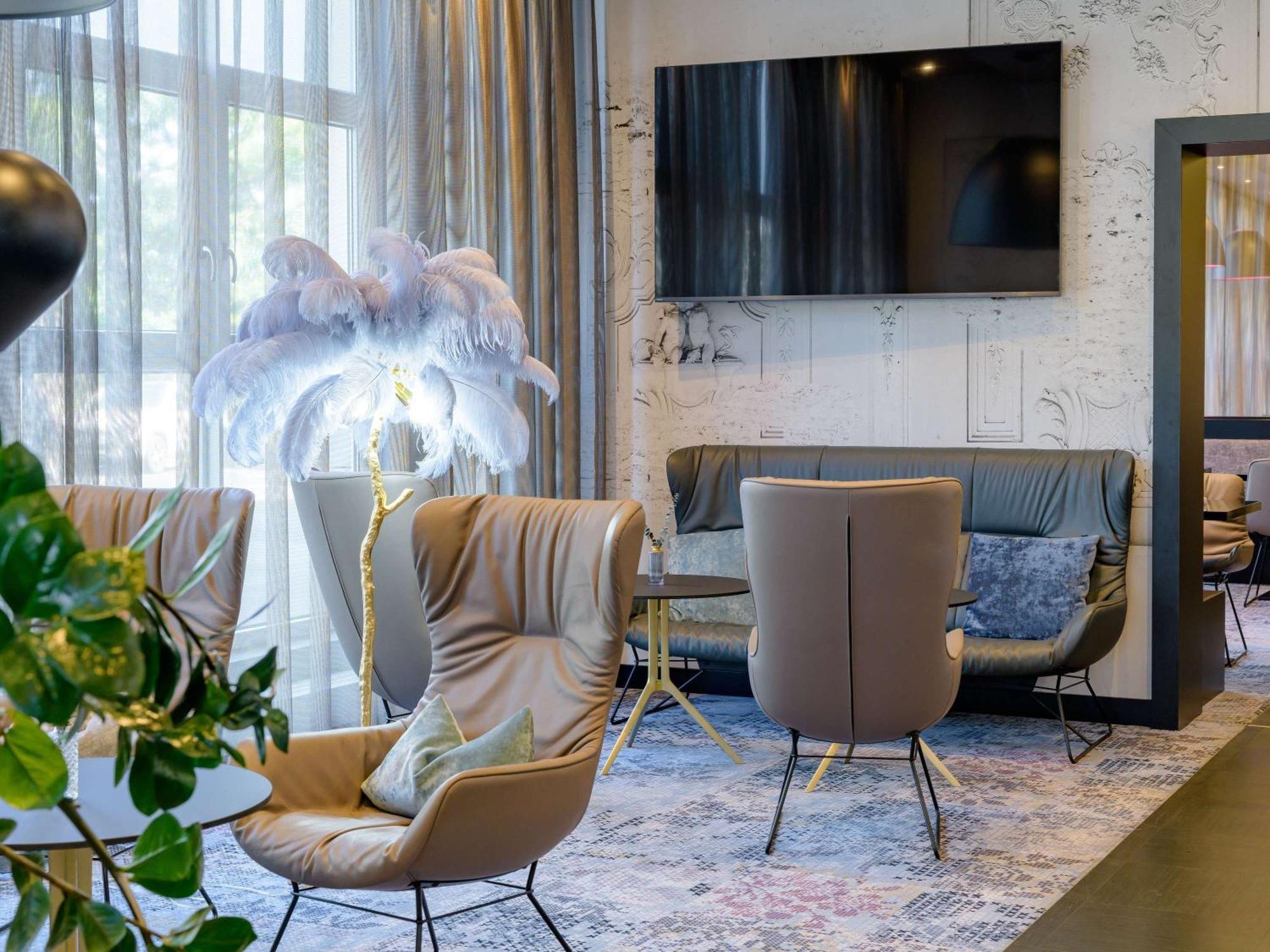 Mercure Hotel Wuerzburg Am Mainufer Bagian luar foto