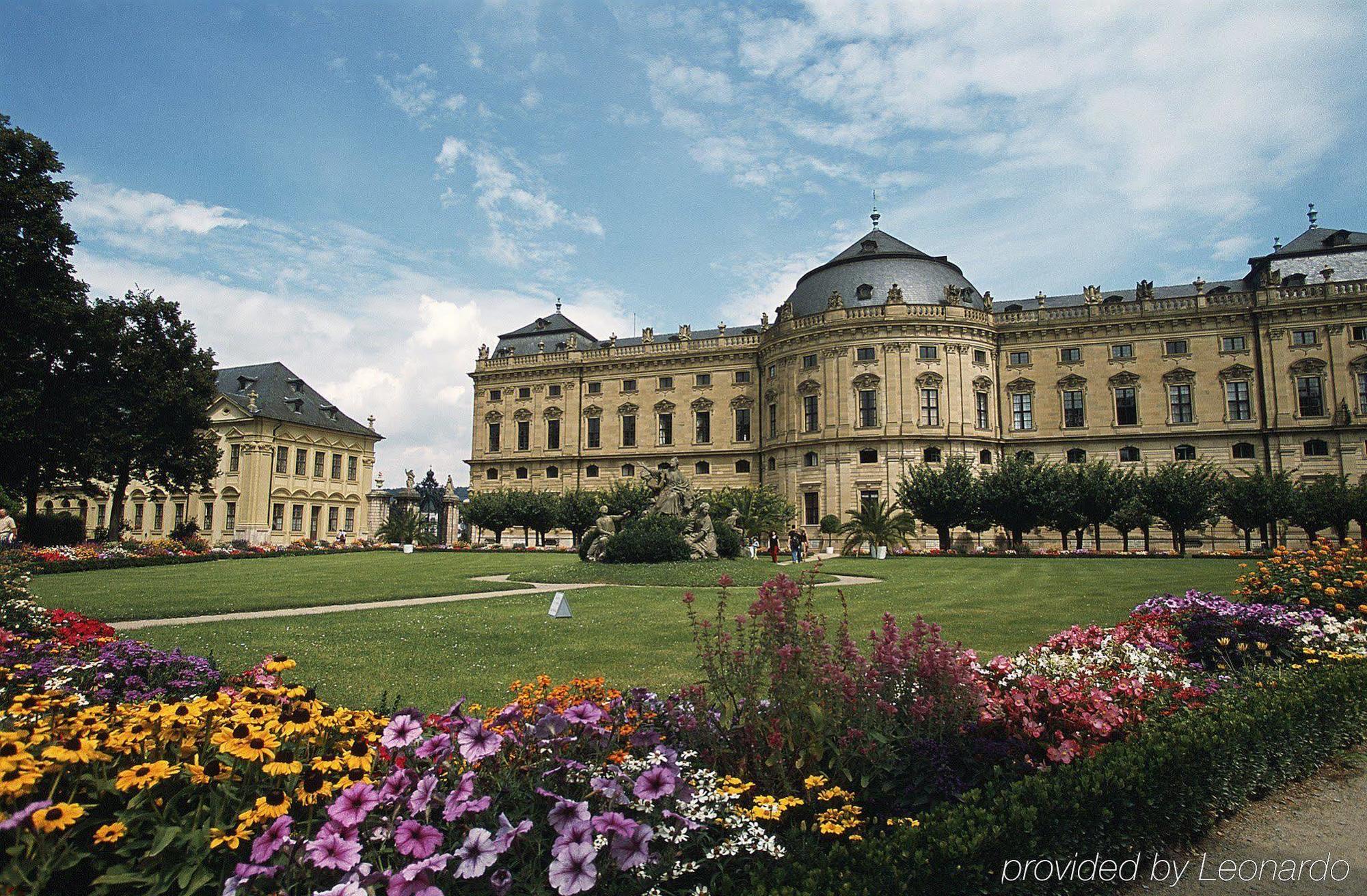 Mercure Hotel Wuerzburg Am Mainufer Bagian luar foto